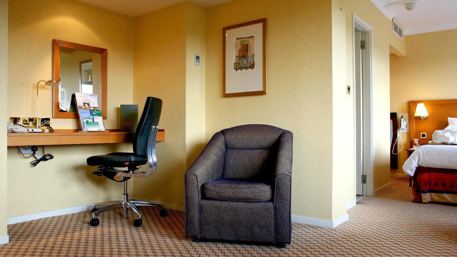 *** Hotel Holiday Inn Express Edinburgh City West By Ihg United Kingdom
