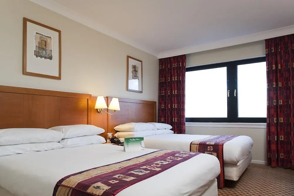 Holiday Inn Express Edinburgh City West By Ihg 3*,