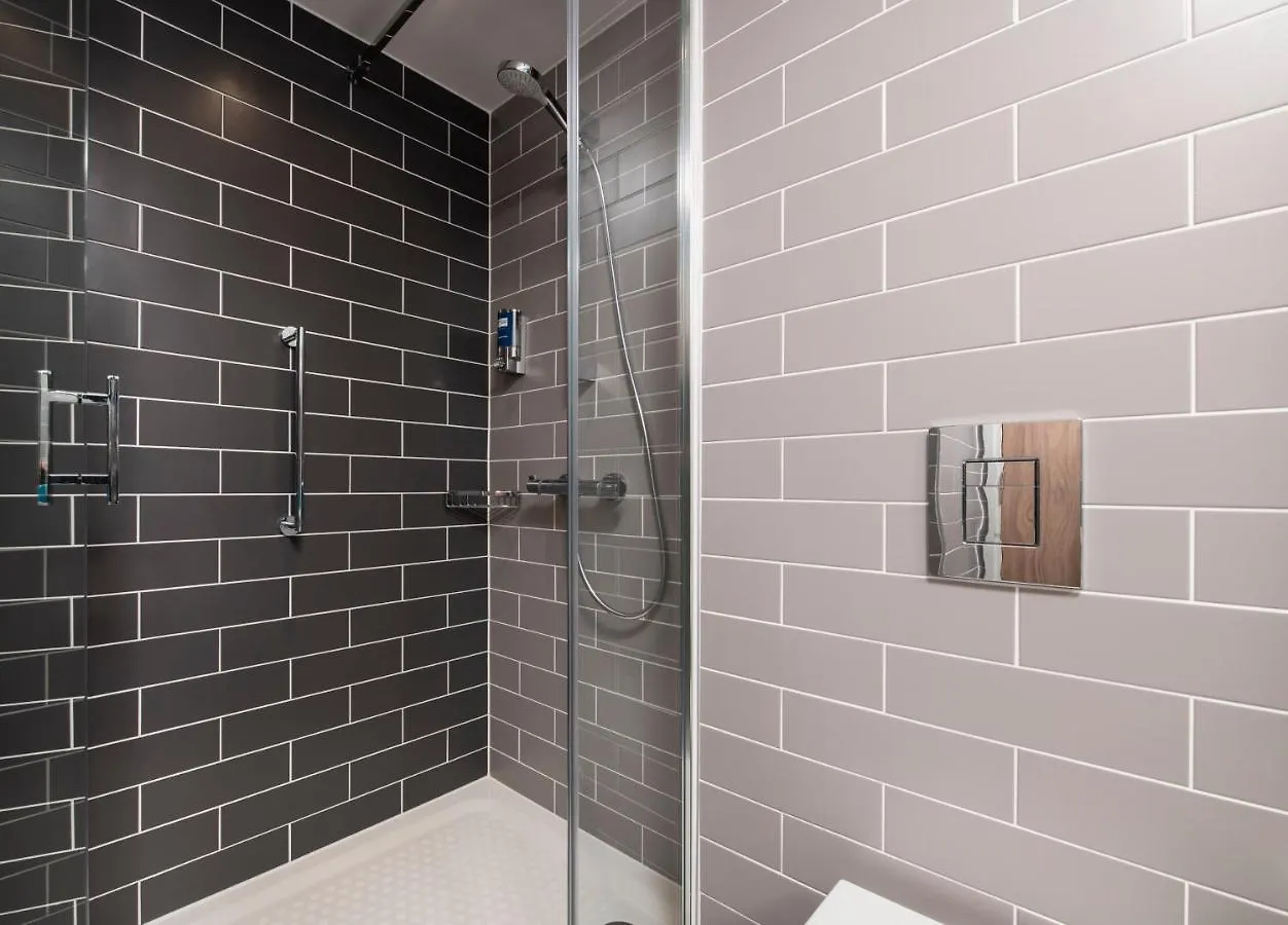 Holiday Inn Express Edinburgh City West By Ihg Otel