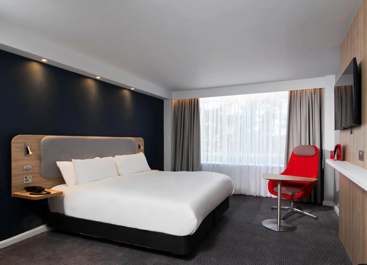 Holiday Inn Express Edinburgh City West By Ihg