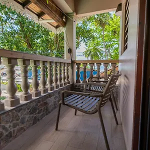 romance-bungalows.maheislandhotels.com/