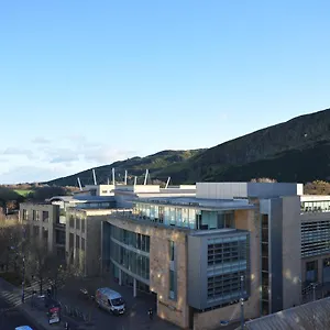 Holyrood Park - Carparking Included! Edimburgo