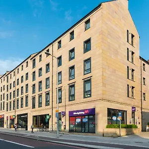 Apartment Destiny Student Shrubhill