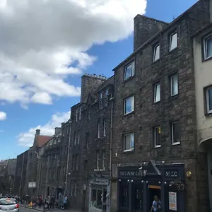 Crags View On The Royal Mile Edimburgo