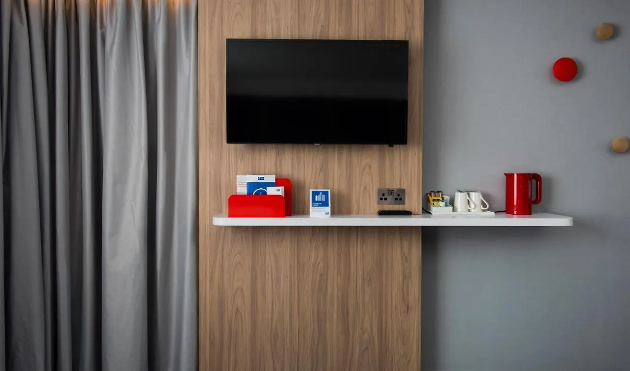 Holiday Inn Express Edinburgh City West By Ihg