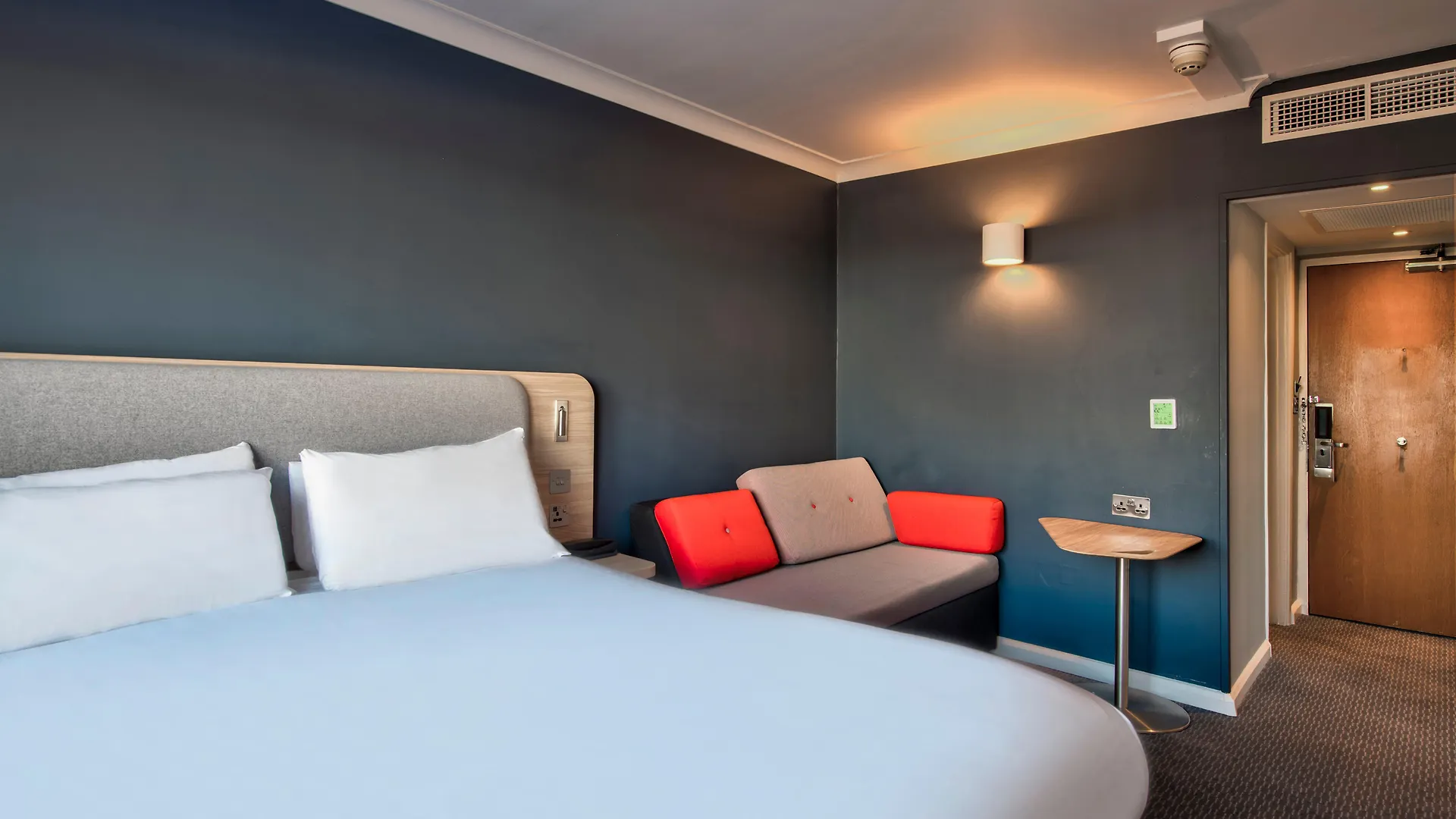 Szálloda Holiday Inn Express Edinburgh City West By Ihg