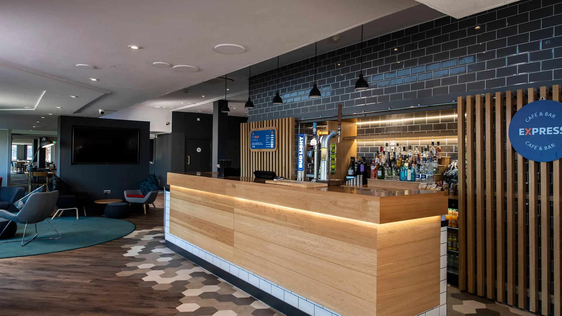 Holiday Inn Express Edinburgh City West By Ihg Ξενοδοχείο