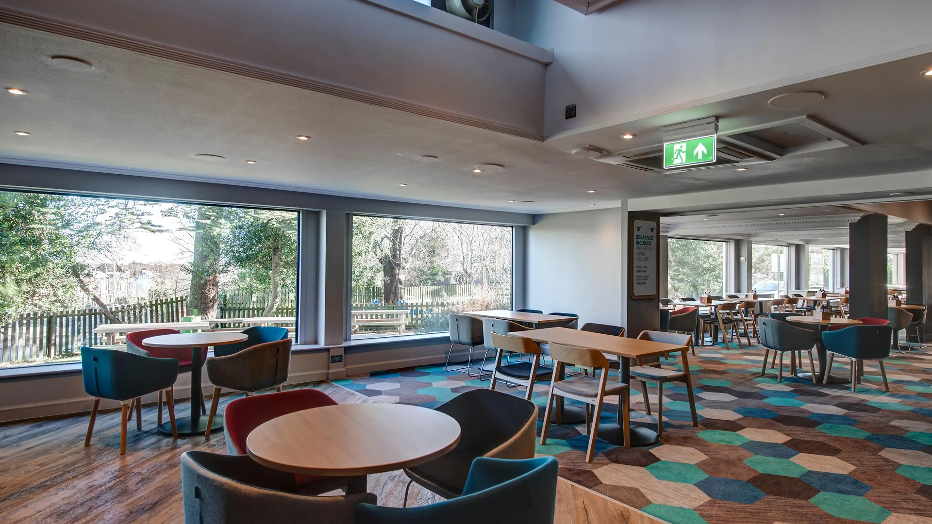 Holiday Inn Express Edinburgh City West By Ihg