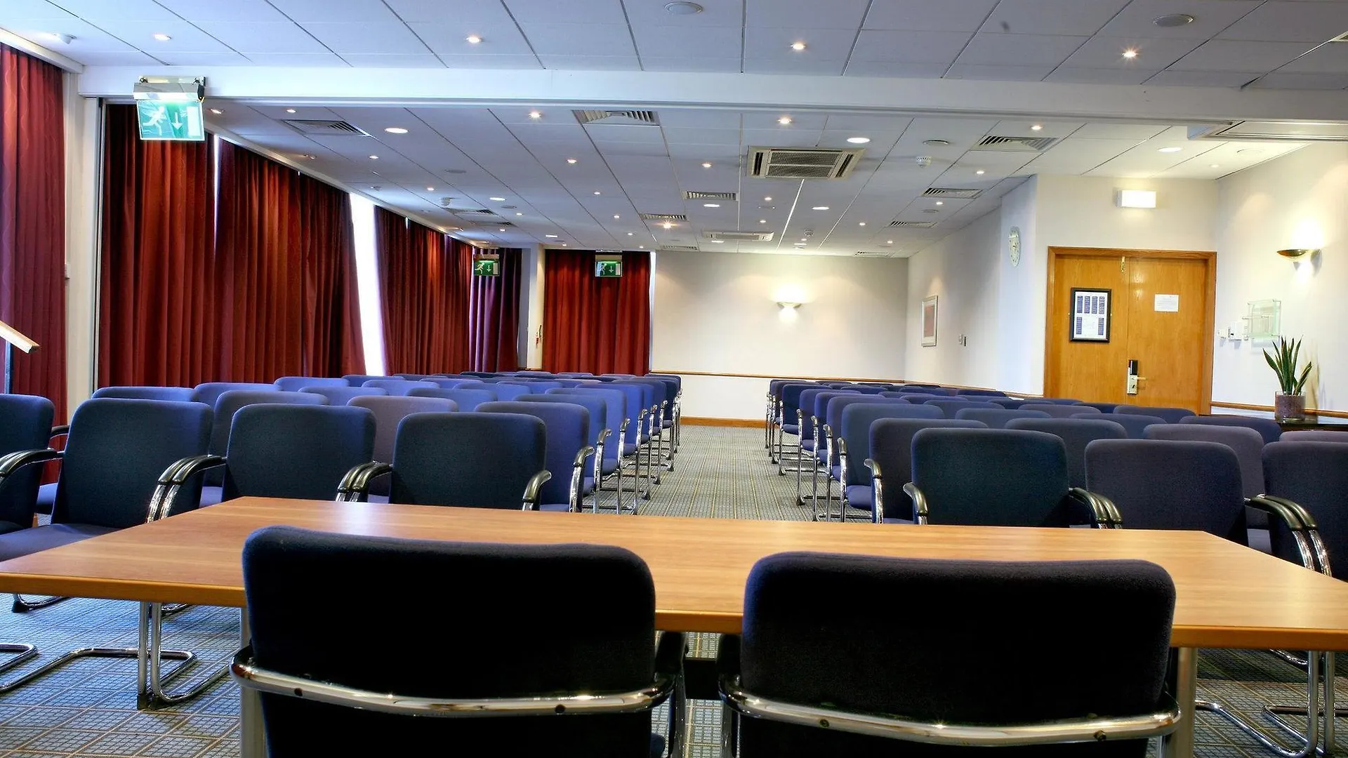 Holiday Inn Express Edinburgh City West By Ihg Ξενοδοχείο