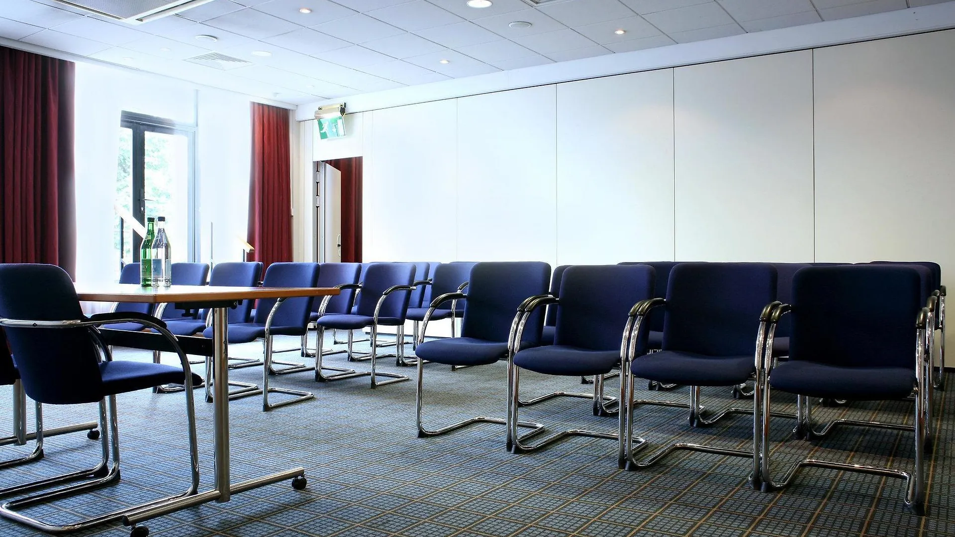 Holiday Inn Express Edinburgh City West By Ihg